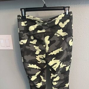 Hardly worn Lululemon leggings